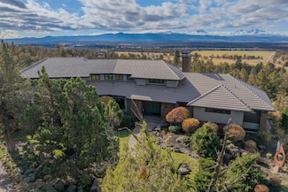 65895 Mariposa Ln, Bend, OR 97703