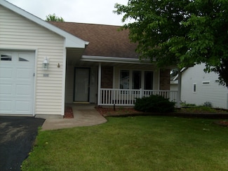 330 Wyldewood Dr Unit 7, Oshkosh, WI 54904