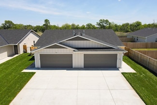512 & 514 W 50th Ct S, Wichita, KS 67217
