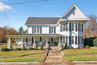 119 N College St, Youngsville, NC 27596