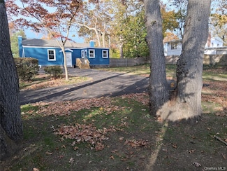 700 Hallock Ave, Port Jefferson Station, NY 11776