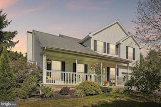 19 Pebble Beach Ln, Pottstown, PA 19464