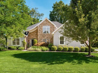 5104 Manor Ridge Ct, Westerville, OH 43082