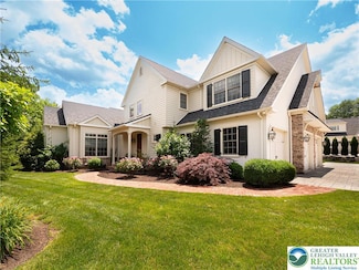 2063 Forge Run, Bethlehem, PA 18015