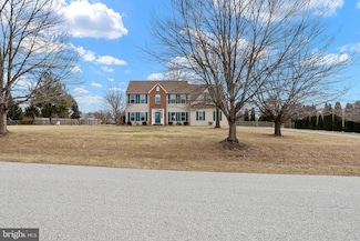 15 Field Stone Dr, Cochranville, PA 19330