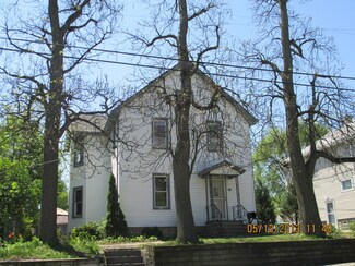 454 Douglas St, Joliet, IL 60435
