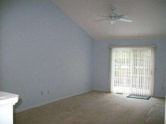 210 Johnson Rd Unit 34, Chicopee, MA 01022