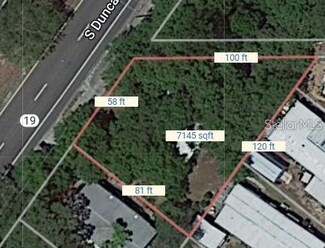 1051 S Duncan Dr, Tavares, FL 32778