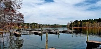 2962 E Paradise Harbor Dr, Connelly Springs, NC 28612