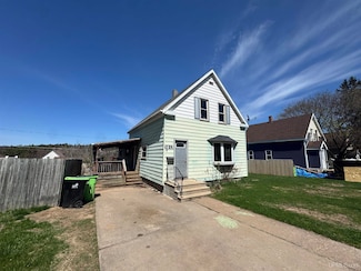 1017 Forest St, Niagara, WI 54151