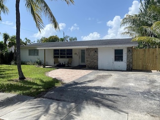 124 SE 11th St, Deerfield Beach, FL 33441