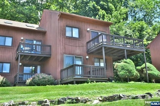3 Deer Valley Ln Unit 8, Vernon, NJ 07462