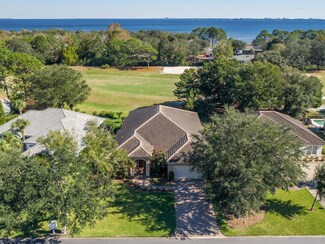 969 Shalimar Point Dr, Shalimar, FL 32579