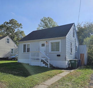 4227 Liverpool Rd, Lake Station, IN 46405