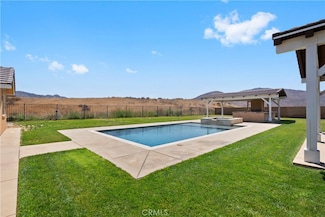 3086 Crystal Ridge Ln, Colton, CA 92324