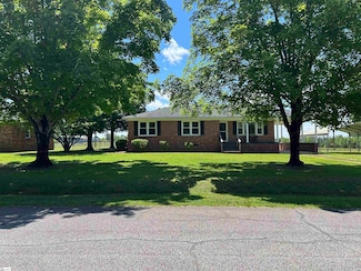 325 Byrnes St, Joanna, SC 29351