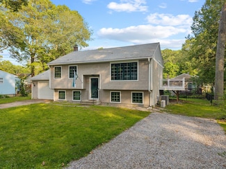 11 Osprey Ln, Niantic, CT 06357