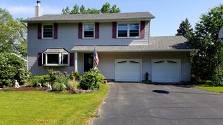 1502 Sunset Dr, Holiday Hills, IL 60051