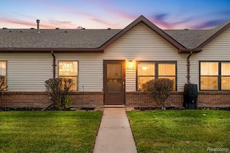 23650 Cottrell St Unit 18, Clinton Township, MI 48035