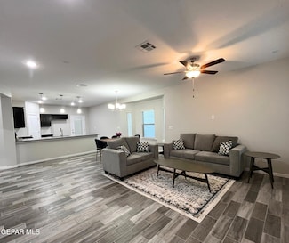 3804 Course, El Paso, TX 79938