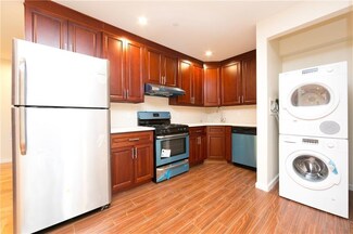 18 Bay 17th St Unit 4A, Brooklyn, NY 11214