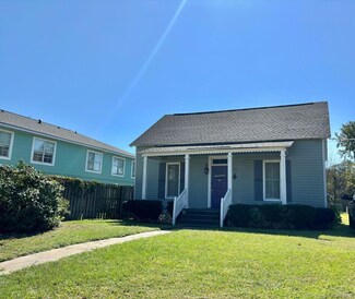 1034 Iris St, Lake Charles, LA 70601
