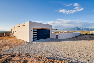 324 Los Cordovas Rd, Ranchos de Taos, NM 87557