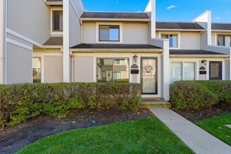 566 Chard Ct, Grayslake, IL 60030