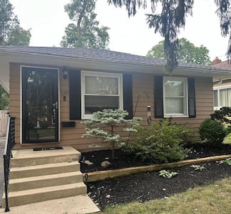 120 Chase Rd, Columbus, OH 43214