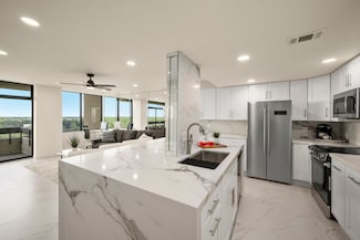 14655 Champion Forest Dr Unit 1201, Houston, TX 77069