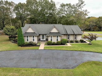 1 Robinwood Dr, Searcy, AR 72143