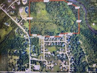 oo Walnut Creek Dr, Flint Township, MI 48532