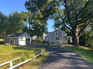 30 Sturgis St, Woburn, MA 01801