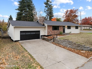 402 E Sunrise Dr, Coeur D Alene, ID 83815