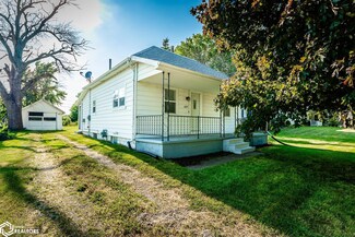 607 4th St, Garwin, IA 50632