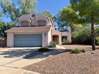 9889 E Sabrena Ln, Tucson, AZ 85748