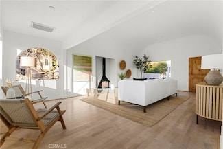 736 Luton Dr, Glendale, CA 91206
