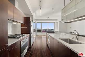 1155 S Grand Ave Unit 1103, Los Angeles, CA 90015