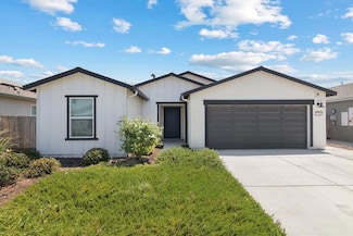 12084 Royal Ct, Waterford, CA 95386