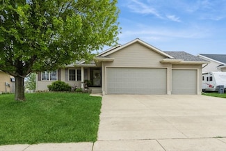 2806 Dawn Ave SW, Cedar Rapids, IA 52404
