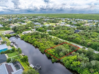 18286 Kerrville Cir, Port Charlotte, FL 33948