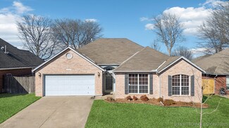 19925 E 46th St S, Broken Arrow, OK 74014