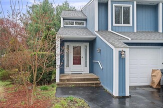 47 Arbor Dr, Providence, RI 02908