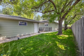 3034 18th St S, Fargo, ND 58103