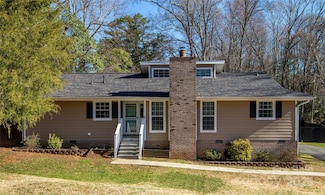 5615 Starkwood Dr, Charlotte, NC 28212