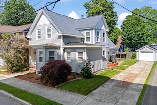 14 Cottage St, Nashua, NH 03060