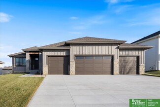 5402 N 212th St, Omaha, NE 68022