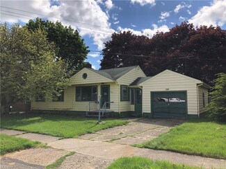 2056 12th St SW, Akron, OH 44314