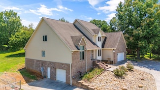 219 Sullivan Point, Dandridge, TN 37725