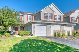707 Genesee Dr, Naperville, IL 60563